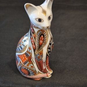 Royal Grand Derby Siamese Imari Porcelain Cat.